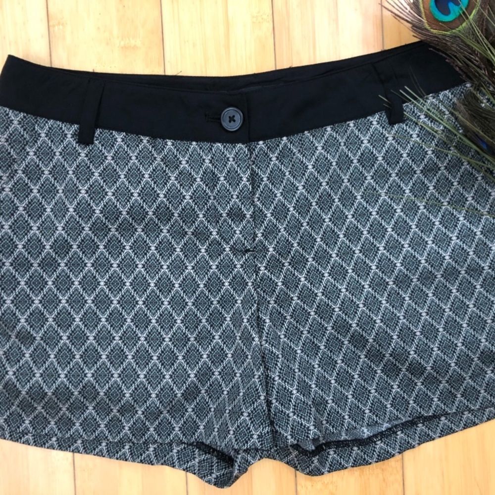 MOSSIMO CASUAL MINI SHORT SIZE 8, Coral